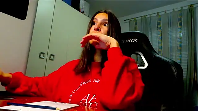 Snapshot of GodlyTheia chatting on December 22, 2025, 2:06 pm GodlyTheia online show from December 22, 2025, 2:06 pm