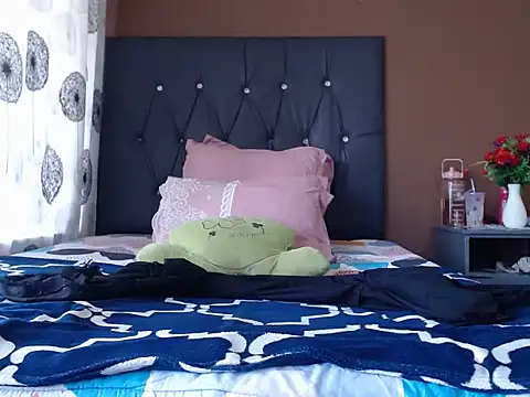 Lovelyboobs01 online show from December 1, 2025, 9:21 am