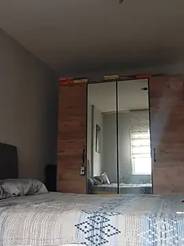 Snapshot of Consensustr chatting on February 8, 2026, 1:20 pm Consensustr online show from February 8, 2026, 1:20 pm