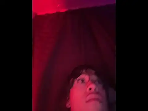 stormytt  online show from November 17, 2025, 5:11 am