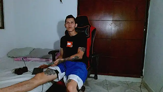 Snapshot of dickmaximum chatting on February 10, 2026, 4:39 pm dickmaximum online show from February 10, 2026, 4:39 pm