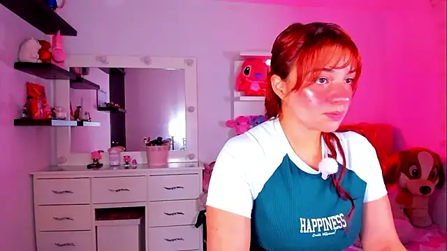 Snapshot of Vannessa__Shy chatting on June 19, 2026, 10:47 pm Vannessa Shy online show from June 19, 2026, 10:47 pm