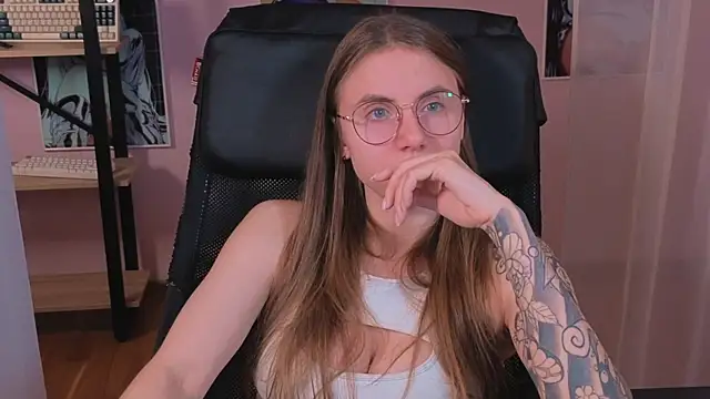  AnnaStark  online show from October 23, 2025, 8:18 pm