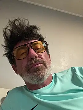 maxximere online show from February 7, 2026, 7:33 pm