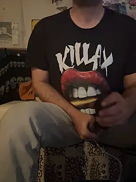 Snapshot of ilievmt84 chatting on March 15, 2026, 10:22 am ilievmt84 online show from March 15, 2026, 10:22 am