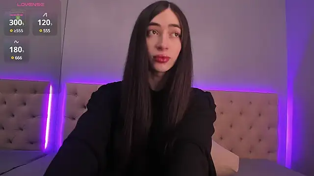 Snapshot of NickieRainer chatting on February 6, 2025, 2:15 pm NickieRainer online show from February 6, 2025, 2:15 pm