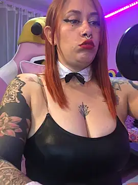 Luna Paris  online show from January 30, 2025, 11:34 pm