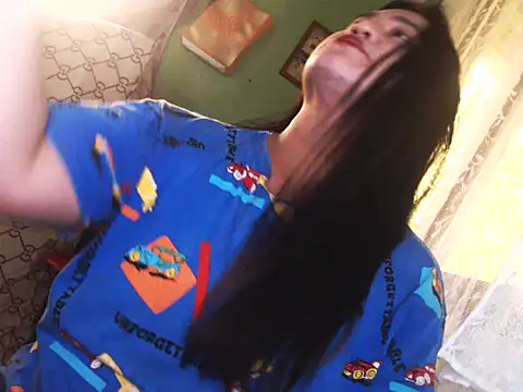 Snapshot of Hugeladycockmarga chatting on January 15, 2026, 12:25 am Hugeladycockmarga online show from January 15, 2026, 12:25 am