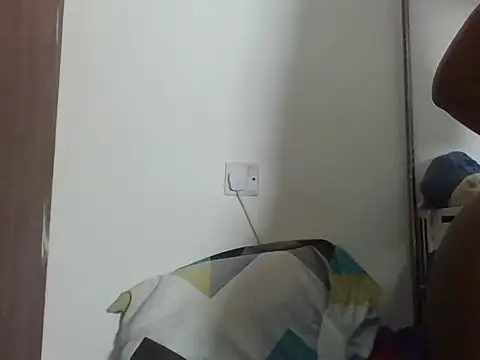 Snapshot of Sweetbaby004 chatting on February 6, 2026, 8:27 pm Sweetbaby004 online show from February 6, 2026, 8:27 pm