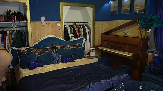 VanessaDoyle online show from September 22, 2025, 3:51 pm