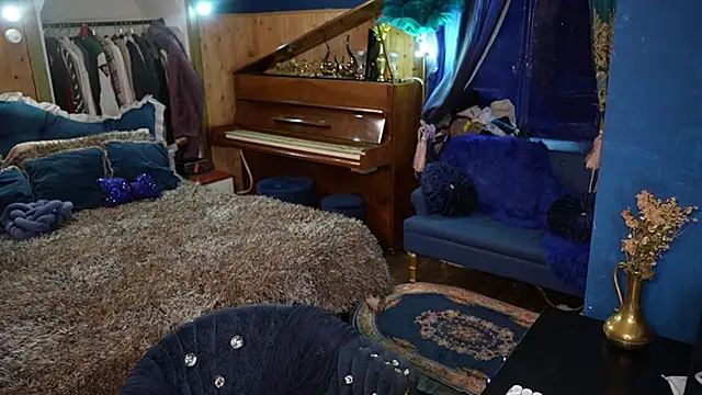 VanessaDoyle online show from October 10, 2025, 4:30 pm