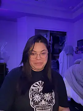 drizzypeach602 online show from February 17, 2025, 3:47 am