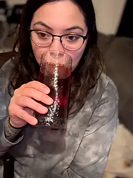 drizzypeach602 online show from February 2, 2026, 6:34 am