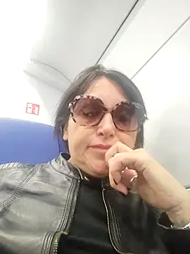 Snapshot of Althea_Love chatting on November 4, 2025, 8:07 am Althea Love online show from November 4, 2025, 8:07 am