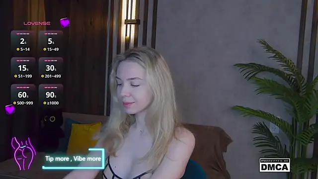 Holl1Would online show from March 18, 2025, 3:45 am