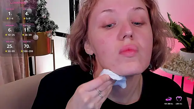 LianaFord online show from December 16, 2025, 11:20 pm