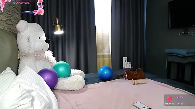 Snapshot of KateJonson chatting on July 27, 2026, 1:07 pm KateJonson online show from July 27, 2026, 1:07 pm