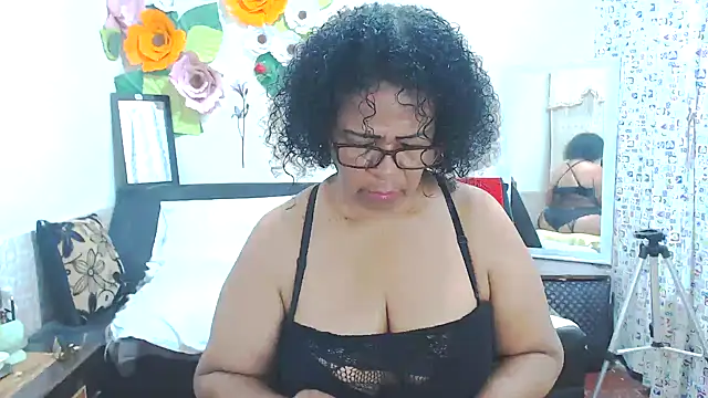 Yayis-hot-sexyw online show from March 23, 2025, 1:31 am