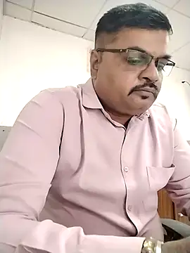 Desi Londa 143 online show from April 6, 2026, 5:08 am