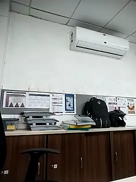 Desi Londa 143 online show from October 8, 2025, 4:47 am