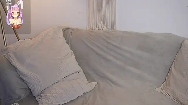 bunnycuteshy online show from March 10, 2026, 1:37 pm