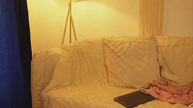 bunnycuteshy online show from November 20, 2025, 12:50 pm