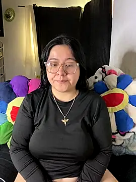 MsConejitaa online show from December 5, 2025, 3:43 pm