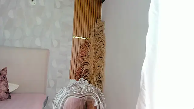 Snapshot of Azahara_Amin_ chatting on April 21, 2026, 4:57 pm Azahara Amin online show from April 21, 2026, 4:57 pm