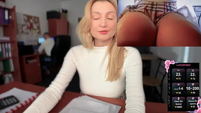 legsLONG online show from February 10, 2025, 1:44 pm