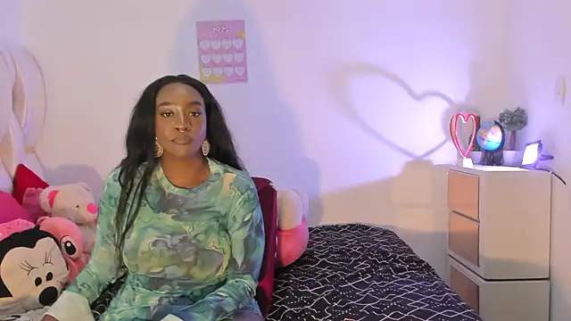 Snapshot of viioolleettaa chatting on February 19, 2025, 9:06 am viioolleettaa online show from February 19, 2025, 9:06 am