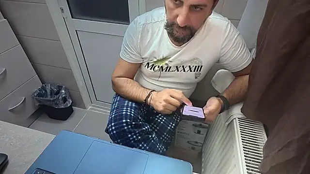 Snapshot of TigerOne19 chatting on October 28, 2025, 7:13 pm TigerOne19 online show from October 28, 2025, 7:13 pm