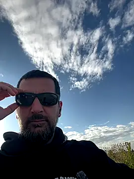 Snapshot of TigerOne19 chatting on October 27, 2025, 1:23 pm TigerOne19 online show from October 27, 2025, 1:23 pm