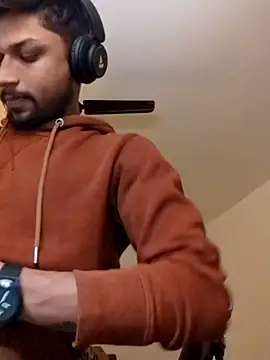  IRRESISTIBLE  online show from January 17, 2025, 4:04 pm