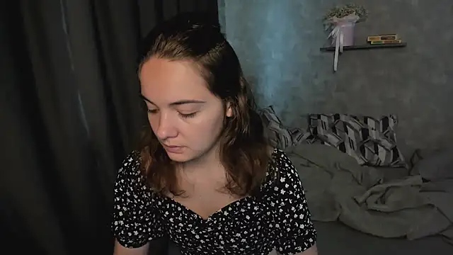Snapshot of KristinaLoison chatting on June 17, 2026, 8:58 am KristinaLoison online show from June 17, 2026, 8:58 am
