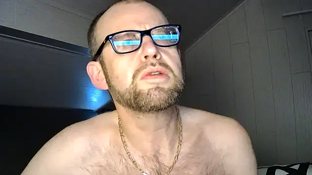 FABIOGLASSES online show from October 8, 2025, 12:12 am