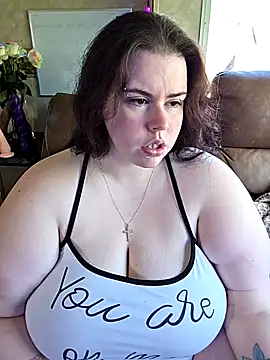 NaughtyPrincessJasmine online show from June 24, 2026, 7:11 pm