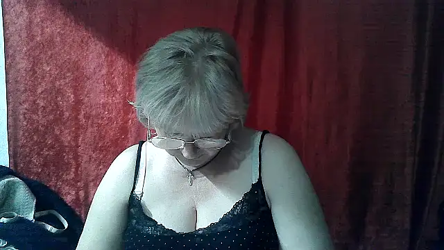 Gina Marlyn online show from April 30, 2026, 8:05 pm