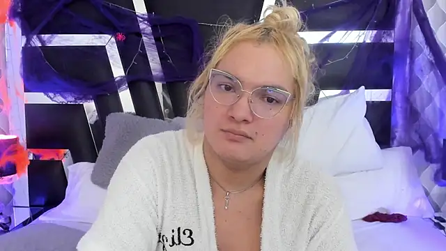 katya kozlov online show from November 2, 2025, 11:32 pm