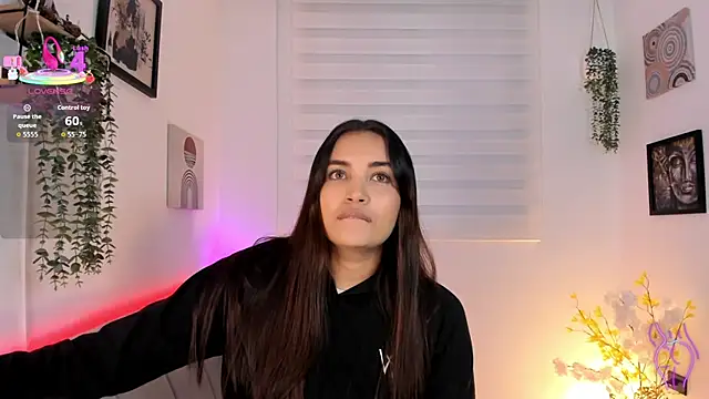 aisha es online show from February 23, 2026, 10:54 pm