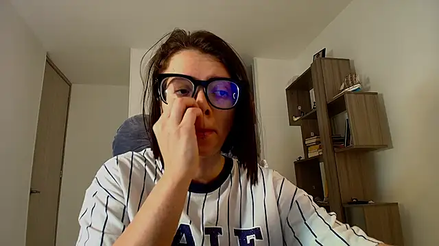 Snapshot of Arya_starrk chatting on November 10, 2025, 2:11 pm Arya starrk online show from November 10, 2025, 2:11 pm