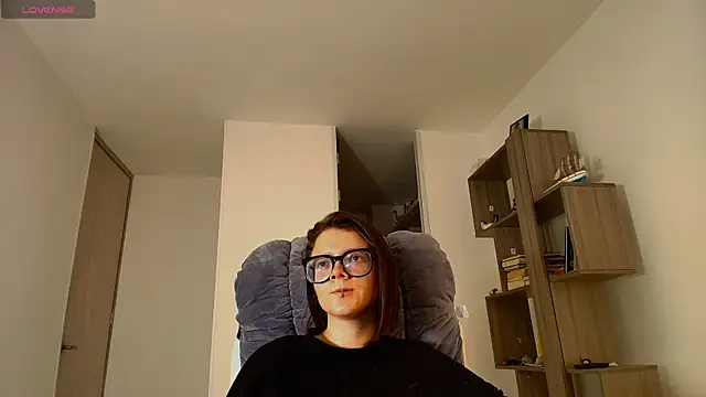 Snapshot of Arya_starrk chatting on November 7, 2025, 2:43 pm Arya starrk online show from November 7, 2025, 2:43 pm