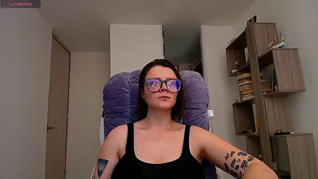 Snapshot of Arya_starrk chatting on October 19, 2025, 2:42 pm Arya starrk online show from October 19, 2025, 2:42 pm