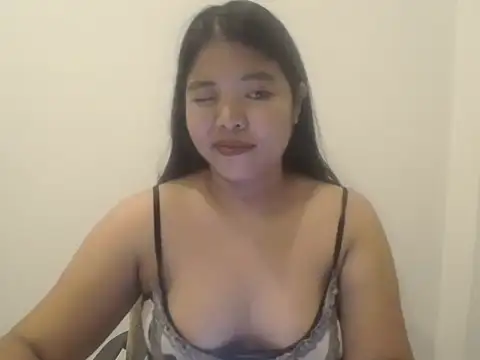 Snapshot of ThaiBootty chatting on October 4, 2025, 9:55 am ThaiBootty online show from October 4, 2025, 9:55 am