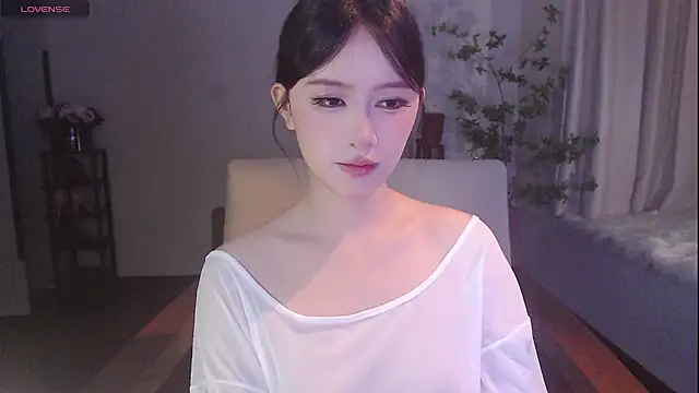 Snapshot of Meet_q chatting on April 7, 2026, 1:13 pm Meet q online show from April 7, 2026, 1:13 pm