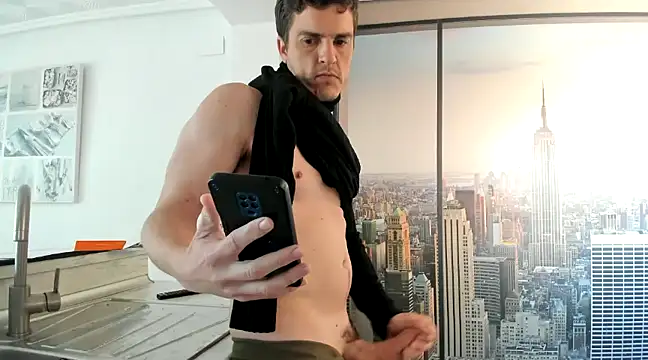 HeteroOli online show from February 5, 2025, 12:27 pm