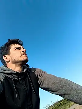 HeteroOli online show from March 29, 2026, 4:19 pm