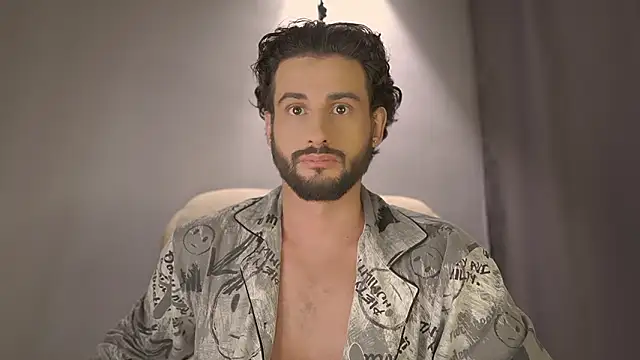 Snapshot of Keen___Luckystrike chatting on February 17, 2026, 8:06 pm Keen Luckystrike online show from February 17, 2026, 8:06 pm