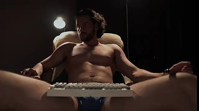 Snapshot of Keen___Luckystrike chatting on January 12, 2026, 6:42 am Keen Luckystrike online show from January 12, 2026, 6:42 am