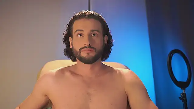 Snapshot of Keen___Luckystrike chatting on January 11, 2026, 3:02 am Keen Luckystrike online show from January 11, 2026, 3:02 am