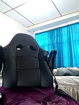 kelly dirty  online show from October 10, 2025, 4:19 pm